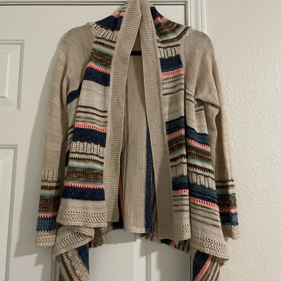 Charlotte Russe Open Knit Boho Cardigan in Oatmeal, Size Medium, Gently Used. - Picture 4 of 6
